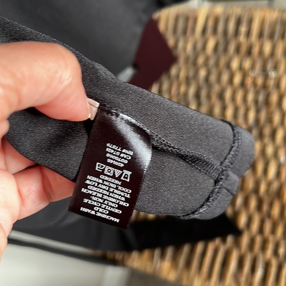 LOFT Ann Taylor Black Wrap 3/4 Sleeve Belted Size 2 V neck pleated front belted - Picture 5 of 6